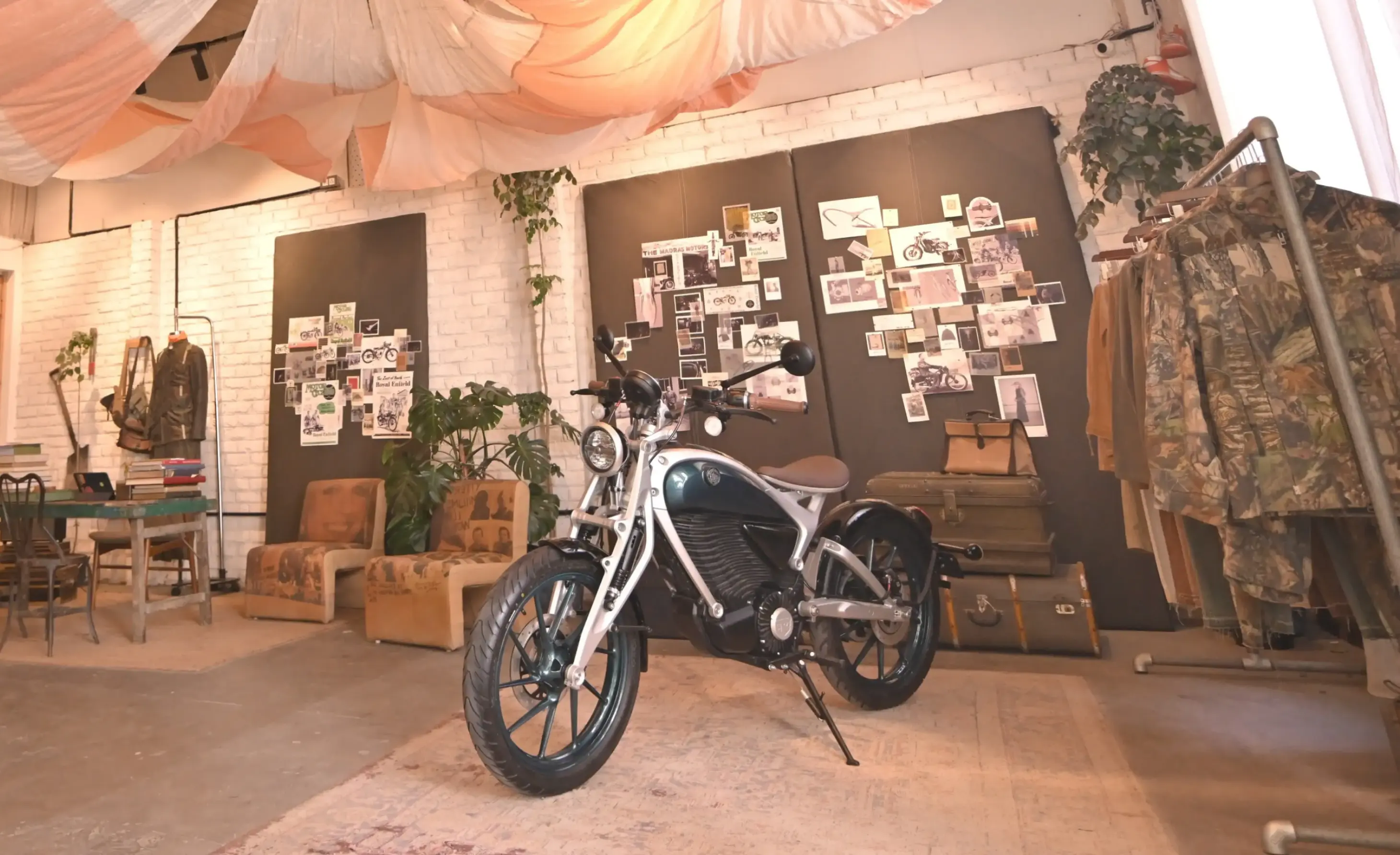 Flying Flee article full bleed